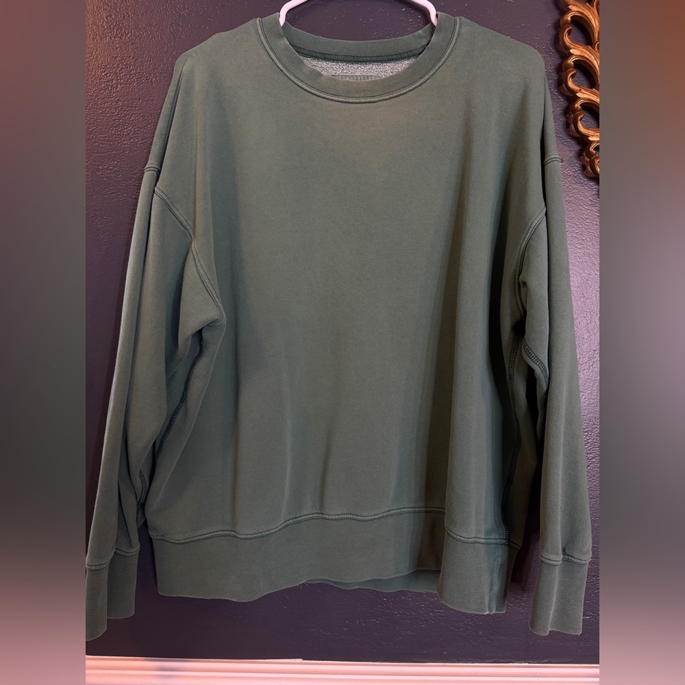 American Eagle Cotton Blend Dark Sage Distressed Crewneck